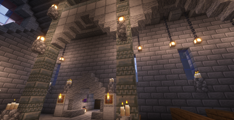 Vista de uno de los arcos y de la puerta que da al cementerio