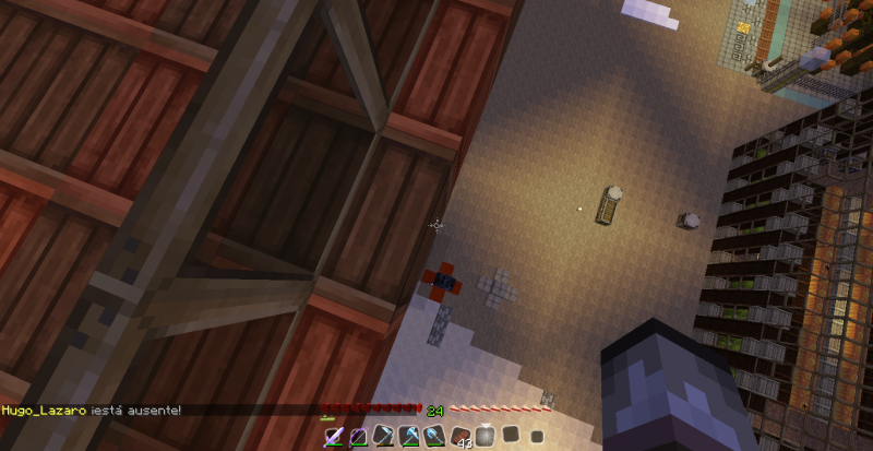 Aquí lanzando el yunque...