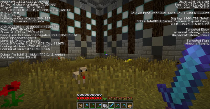 También la parcela de los cerdos situada en el mismo piso del lado opuesto al gallinero.