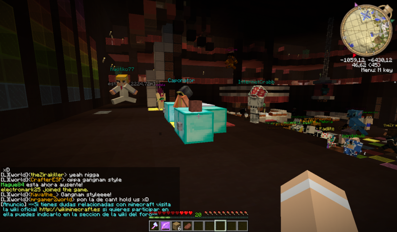 buen ambiente nuestro dj caponator y amenizando los moderadores y arquitectos